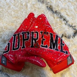 Supreme Football Gloves - Nike Vapor Jet Red Medium